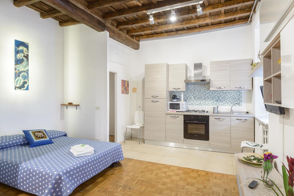 Casa Tua A Monti Apartment Рим Стая снимка