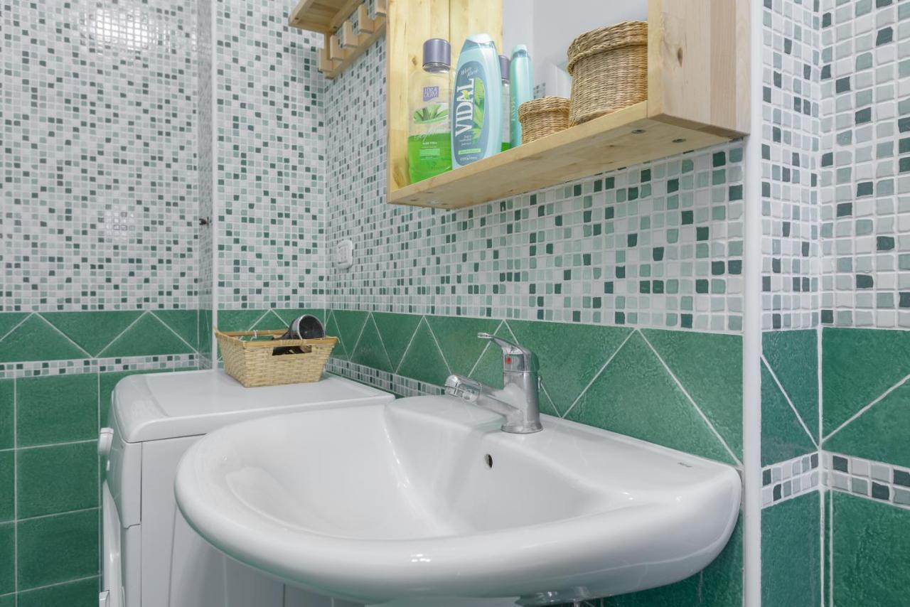 Casa Tua A Monti Apartment Рим Стая снимка